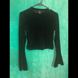 Long sleeve velvet crop top